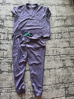 Purple Cheetah Uniform Advantage Scrub Set - Size XL
